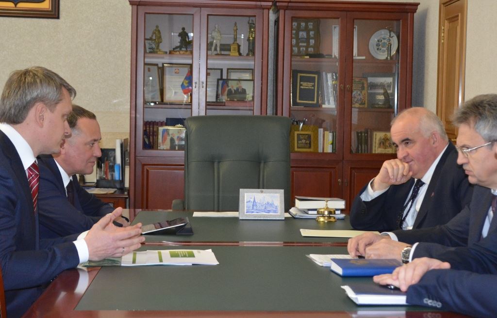 Костромской губернатор Сергей Ситников встретился с руководством крупного банка