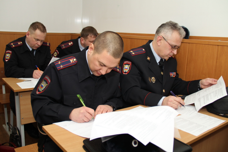 В Костромской области начальники сели за парты