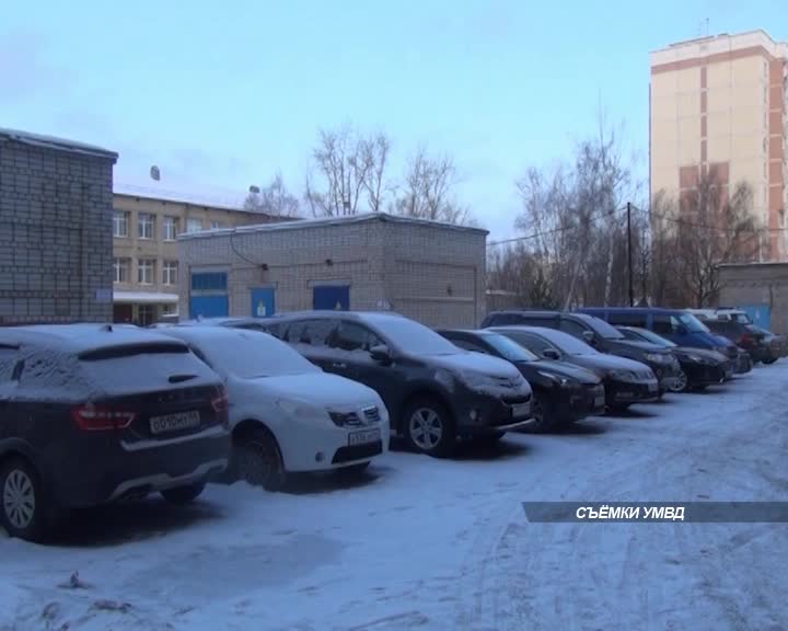 В Костроме будут судить мужчин за кражу запчастей с элитных автомобилей
