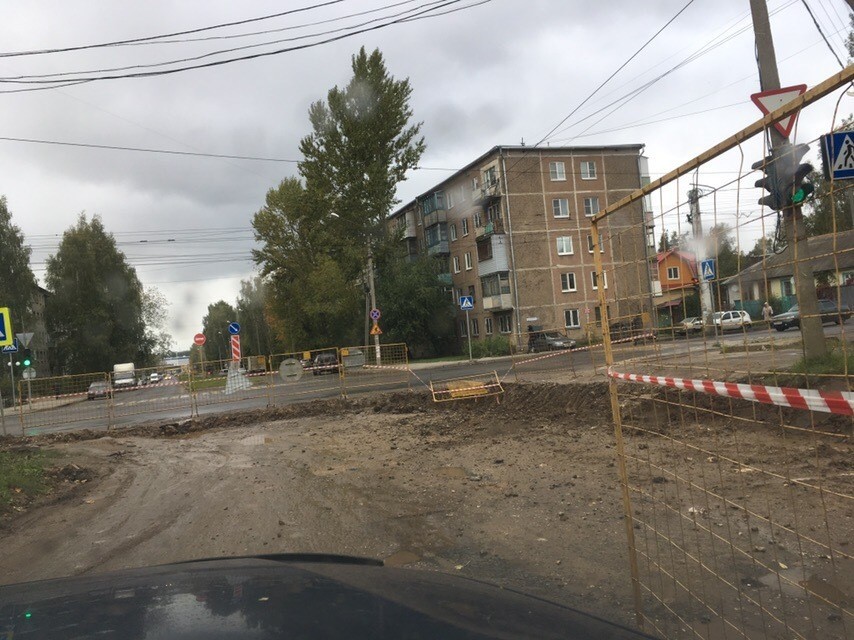 Улицу Сутырина в Костроме снова закрыли для движения транспорта