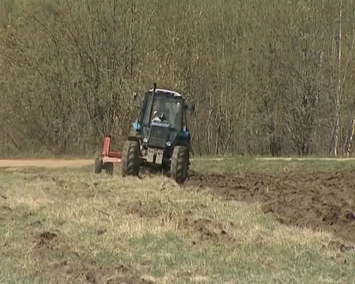 Более 130 миллионов рублей из областного бюджета получат хозяйства Костромской области на проведение весенне-полевых работ