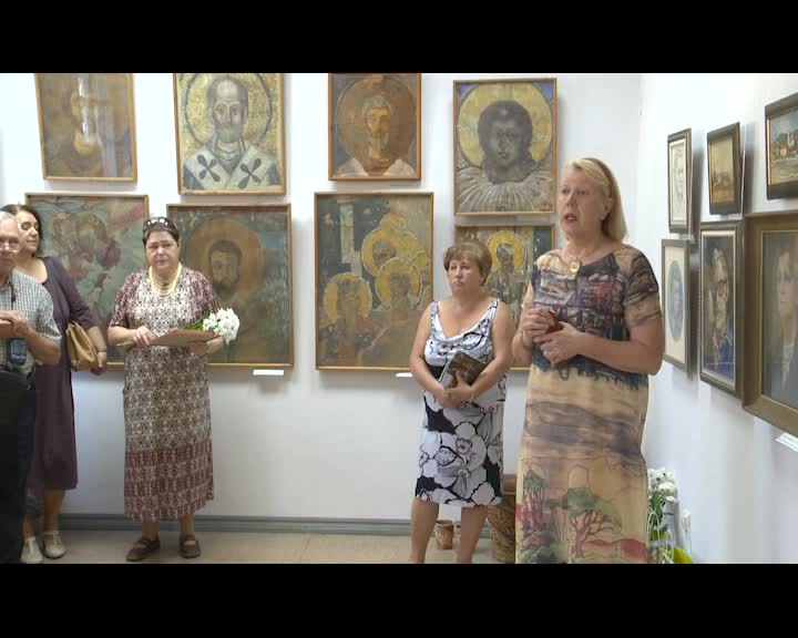 В Костроме открылась выставка отца и сына Губочкиных