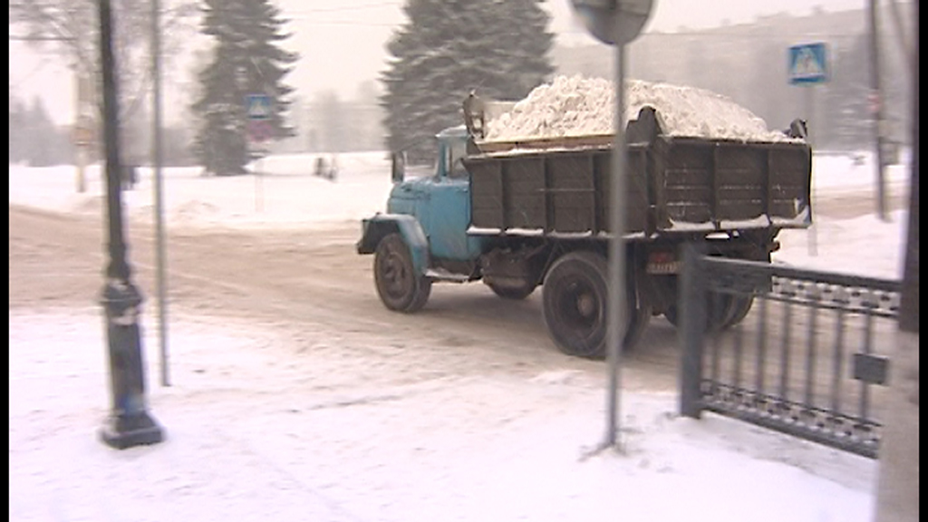 Мэрия Костромы напоминает: Предприятия и организации обязаны складировать убранный снег только на снегосвалке
