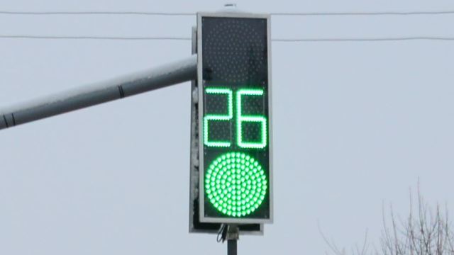 В Костроме на перекрёстке Профсоюзной и Черногорской появился новый светофор