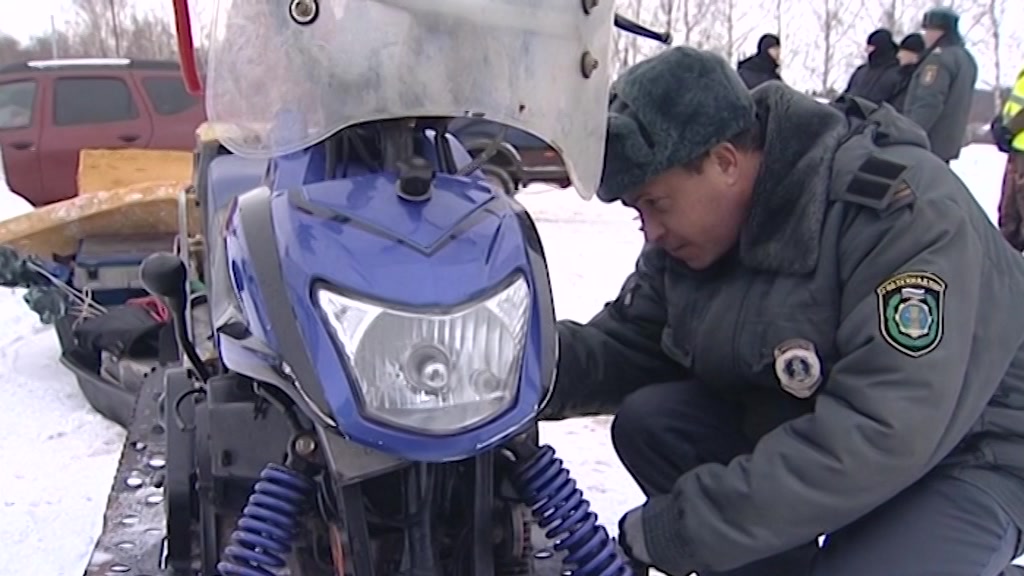 В Костроме проверяют снегоходы и их владельцев
