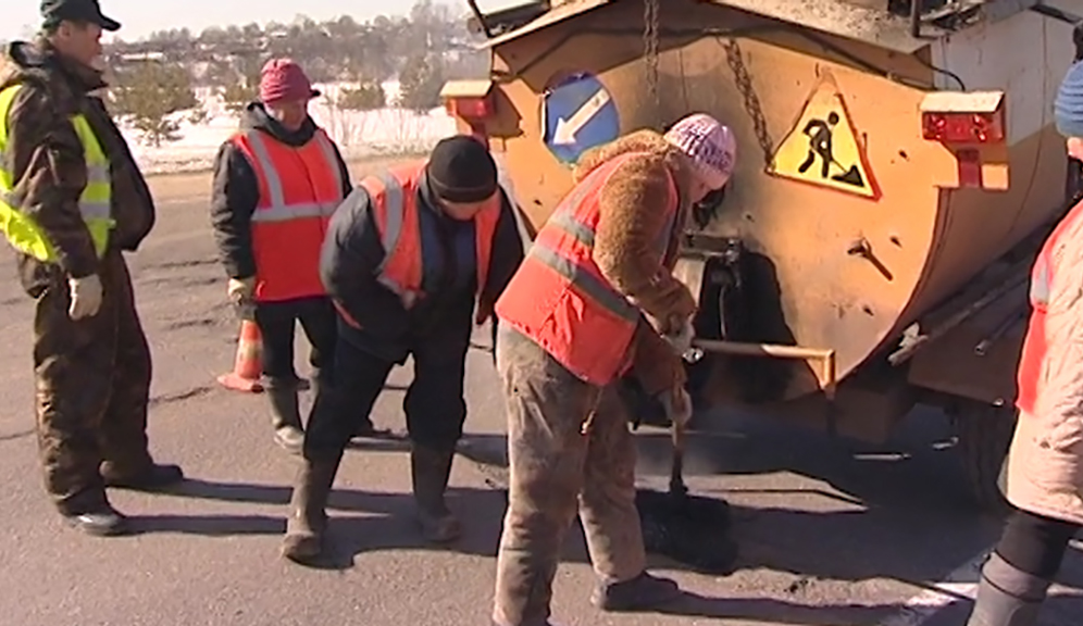 В Костромской области продолжат ремонтировать дороги в рамках региональной программы общественных инициатив