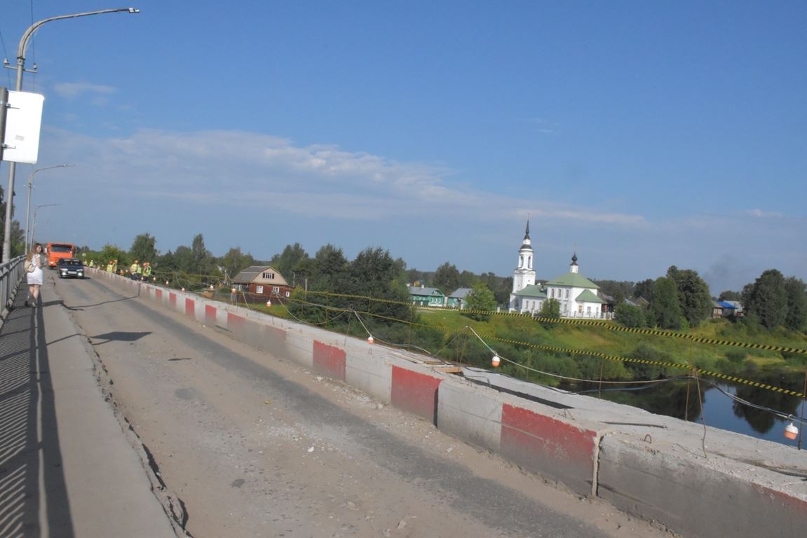 Ремонт половины моста через реку Кострому в Буе завершат до конца года