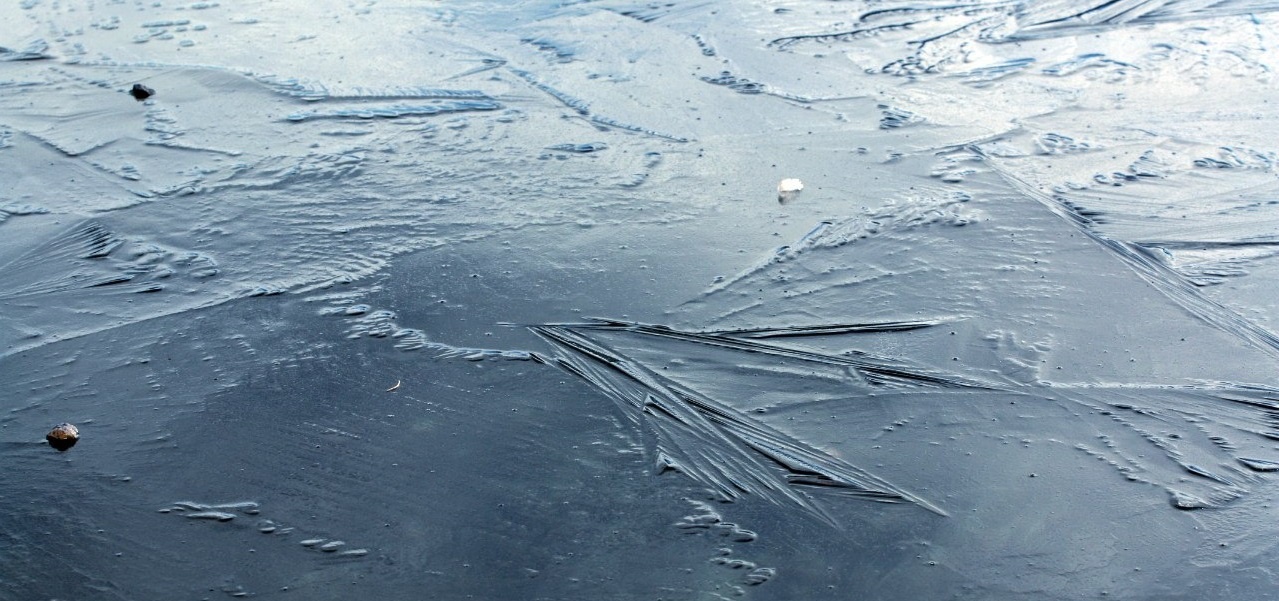 Лед на водоемах Костромской области с каждым днем все тоньше