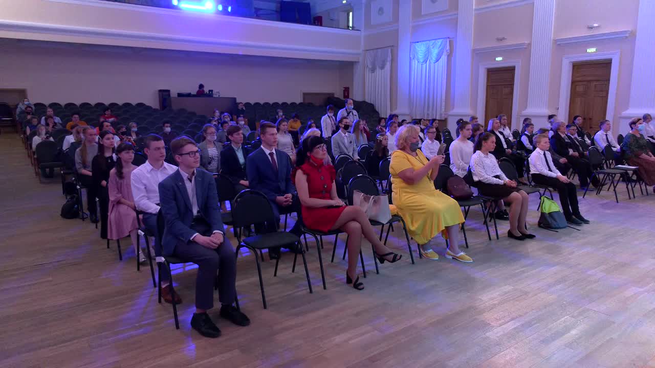 Юные таланты региона  сегодня получали поздравления и благодарности от Костромской областной Думы