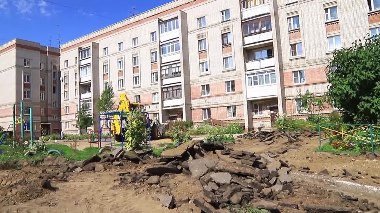 В Костроме активизировали работы по благоустройству дворов