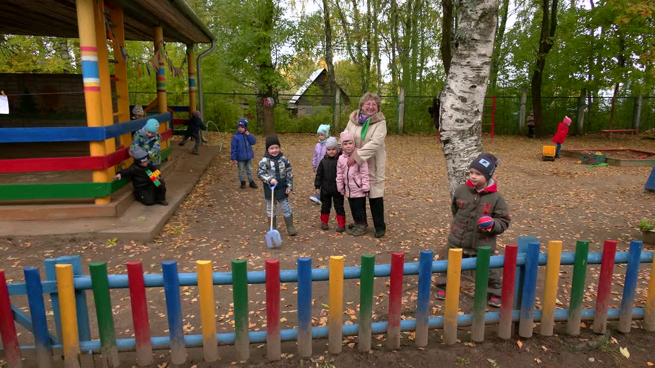 Сегодня профессиональный праздник отмечают более 7 тысяч работников детских садов Костромской области