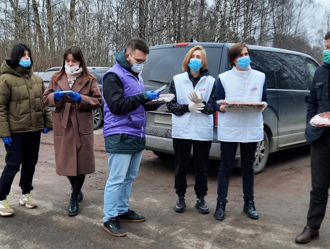 К всероссийской акции «Маленькие радости для врачей» присоединились костромские волонтеры