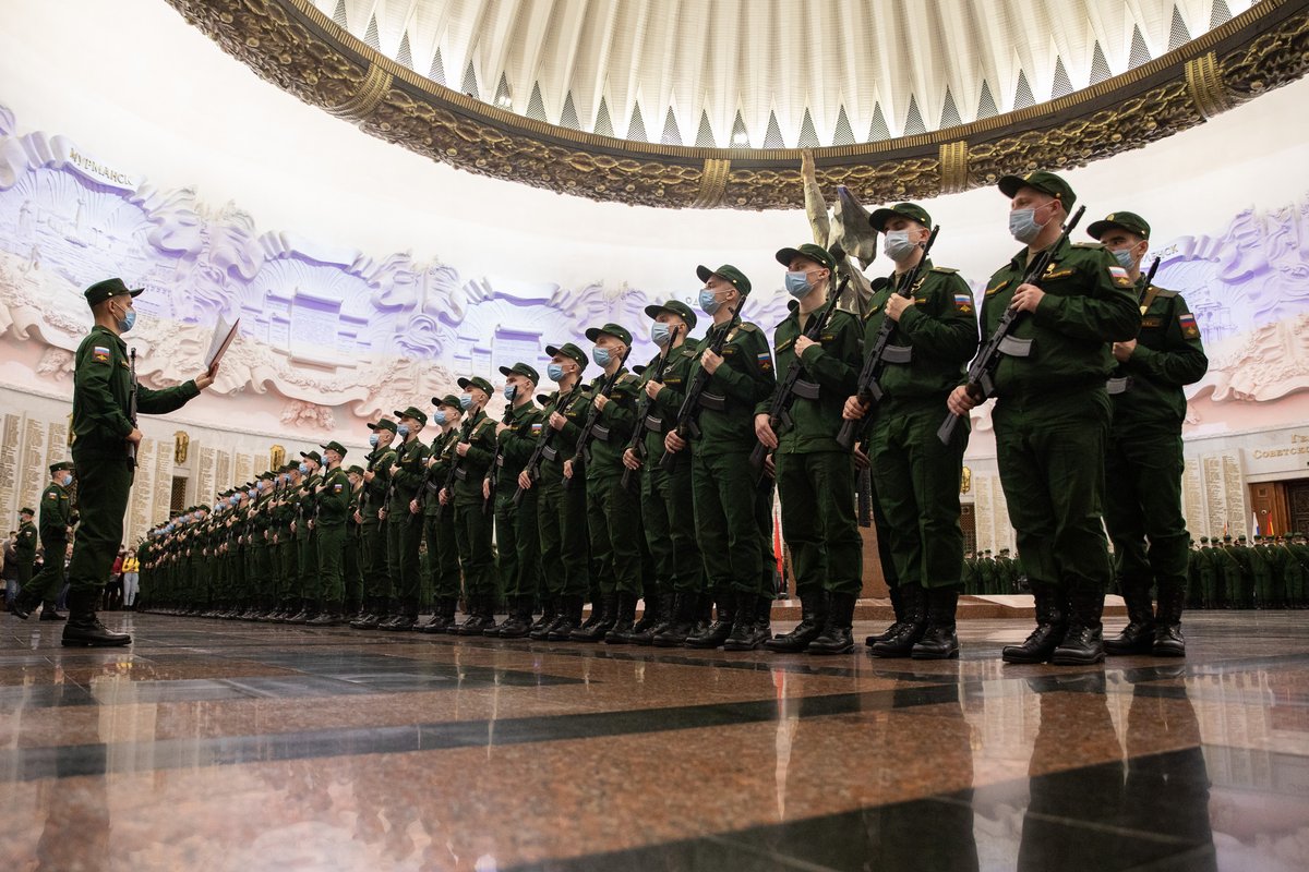 Костромские призывники приняли военную присягу в Музее Победы