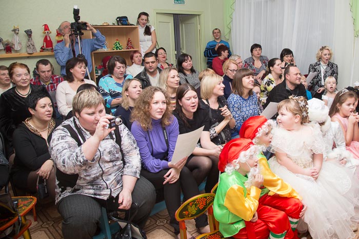 В костромских школах  и детских садах праздники пройдут в присутствии родителей