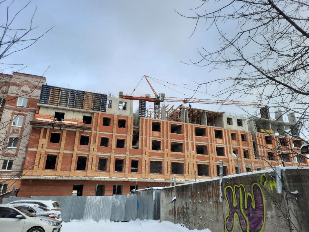 Проблемный дом на  улице Ново-Полянской в Костроме проинспектировали специалисты  департамента строительства