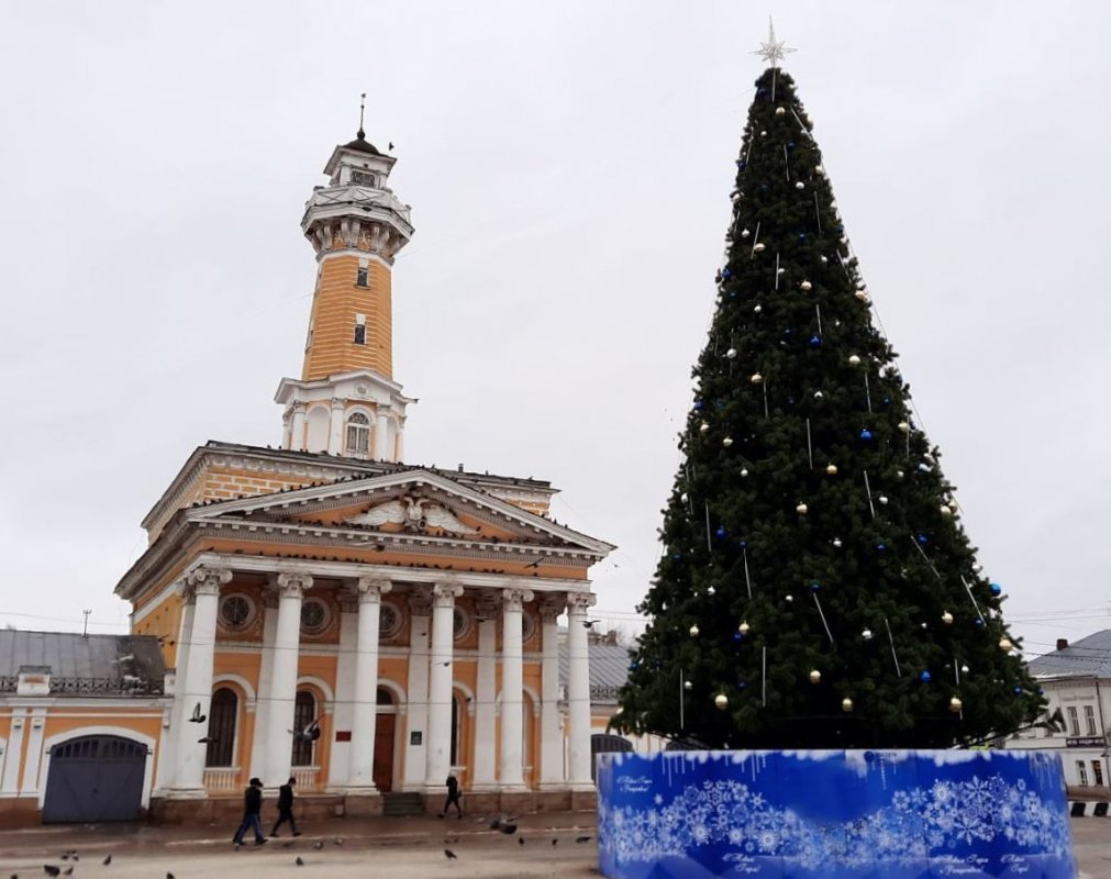 В Костроме отменили хороводы у новогодних елок