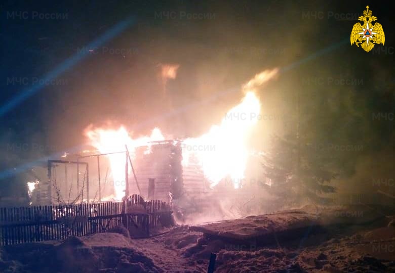 За одну ночь в Костромской области полностью сгорели 3 жилых дома