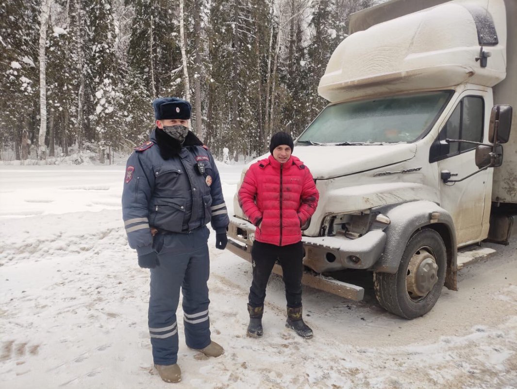Костромская полиция помогла водителю, замерзавшему в неисправном автомобиле