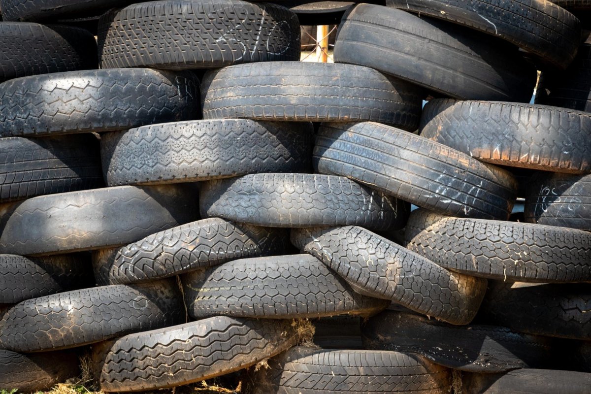 Костромичи сдали на переработку более 4 тыс. старых автомобильных шин и покрышек