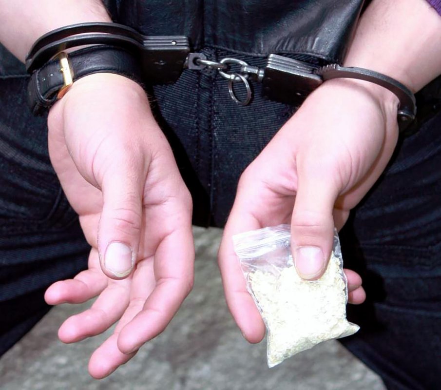 Студента костромского колледжа поймали с крупной партией наркотиков