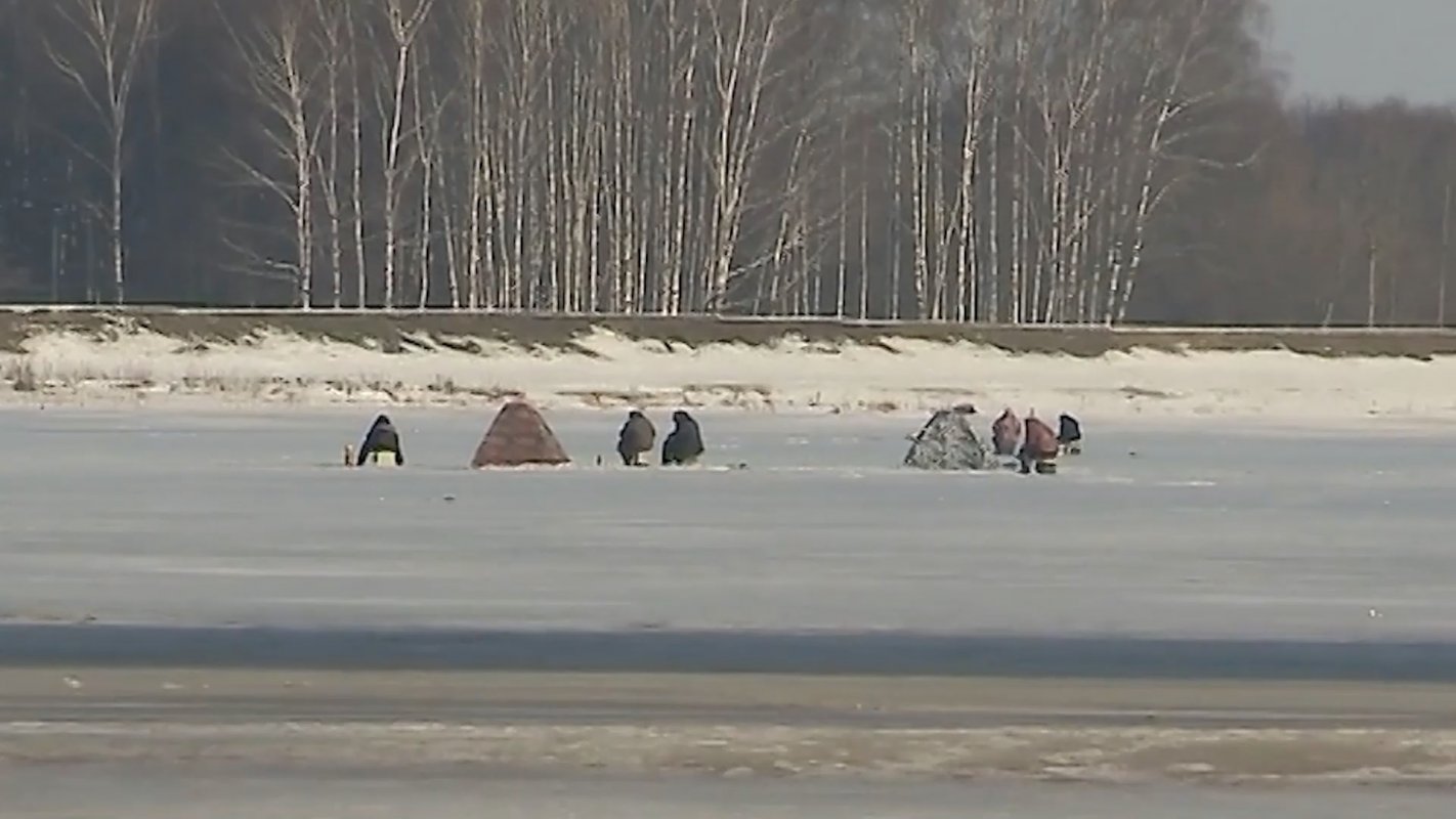 На реках и озерах Шарьинского района Костромской области активно тает лёд