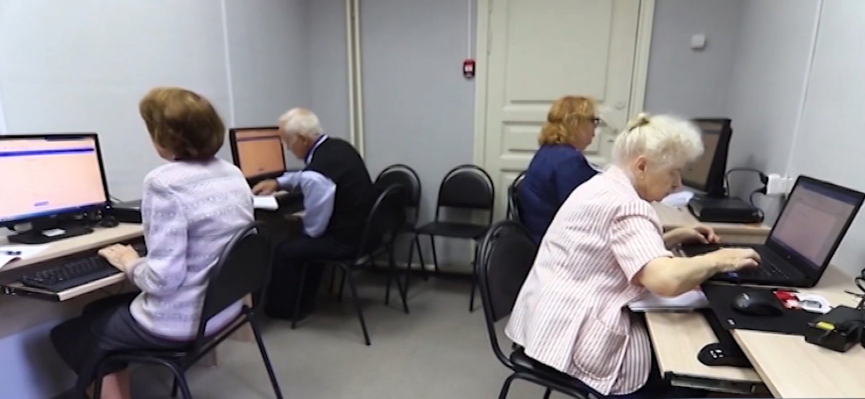 Костромские библиотеки возобновляют курсы компьютерной грамотности для пенсионеров