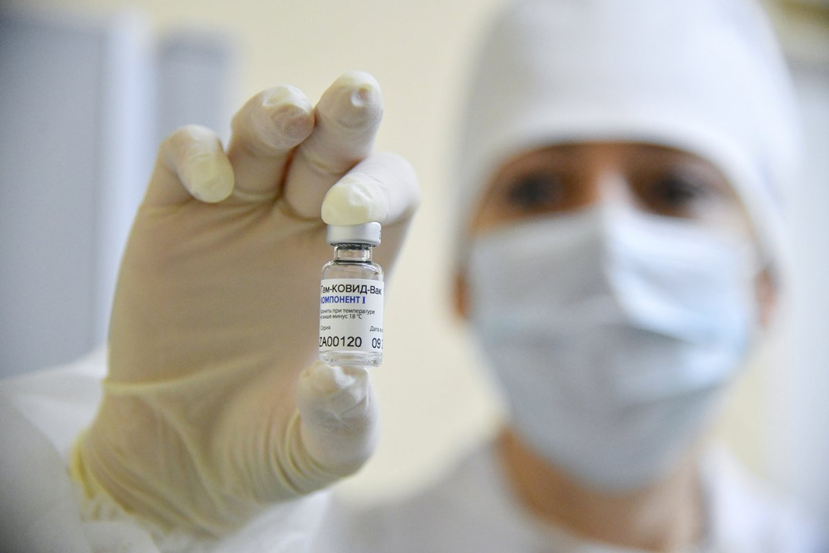 В костромских торговых центрах возобновляют работу прививочные кабинеты