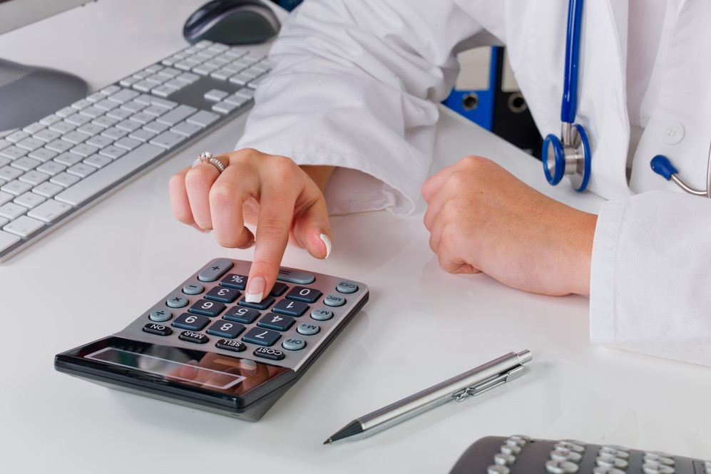 В Костромской области единовременную выплату врачам-специалистам не будут  облагать налогом
