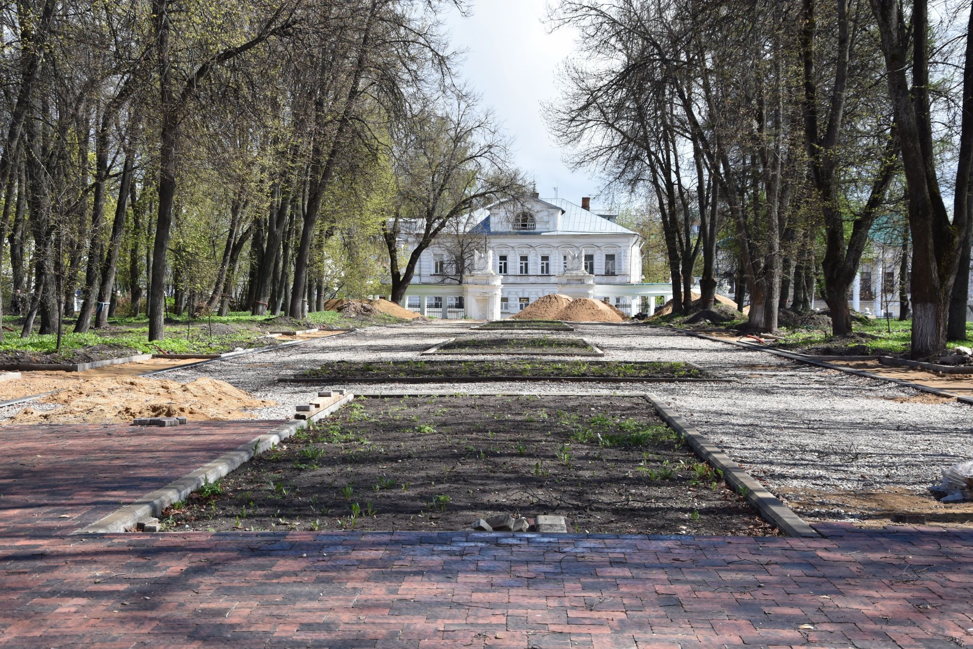 В Костроме возобновлены работы по благоустройству парка «Центральный»