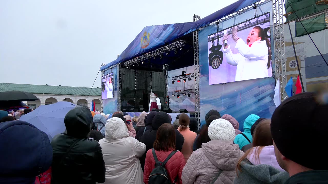 В Костроме прошел концерт звезд российской эстрады