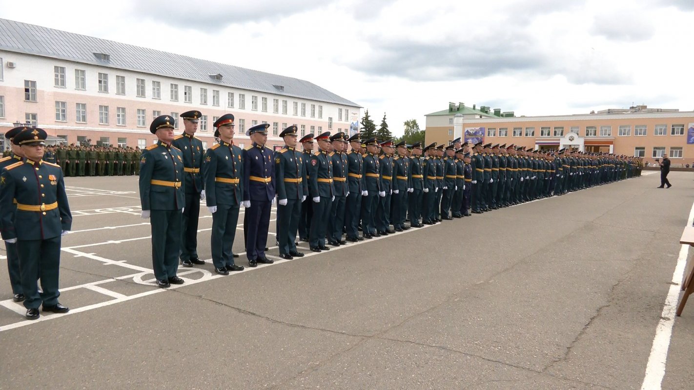 В военной академии имени Маршала Тимошенко прошел выпуск курсантов