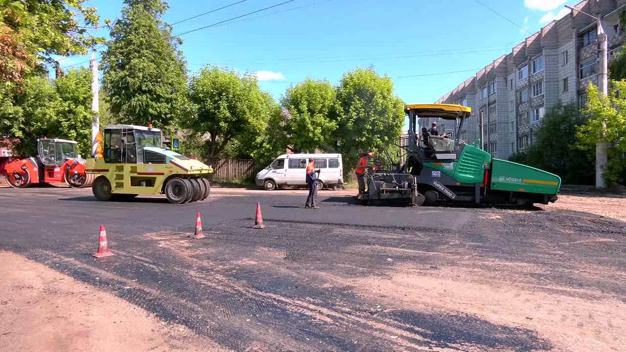 В Костроме активно ремонтируют дороги