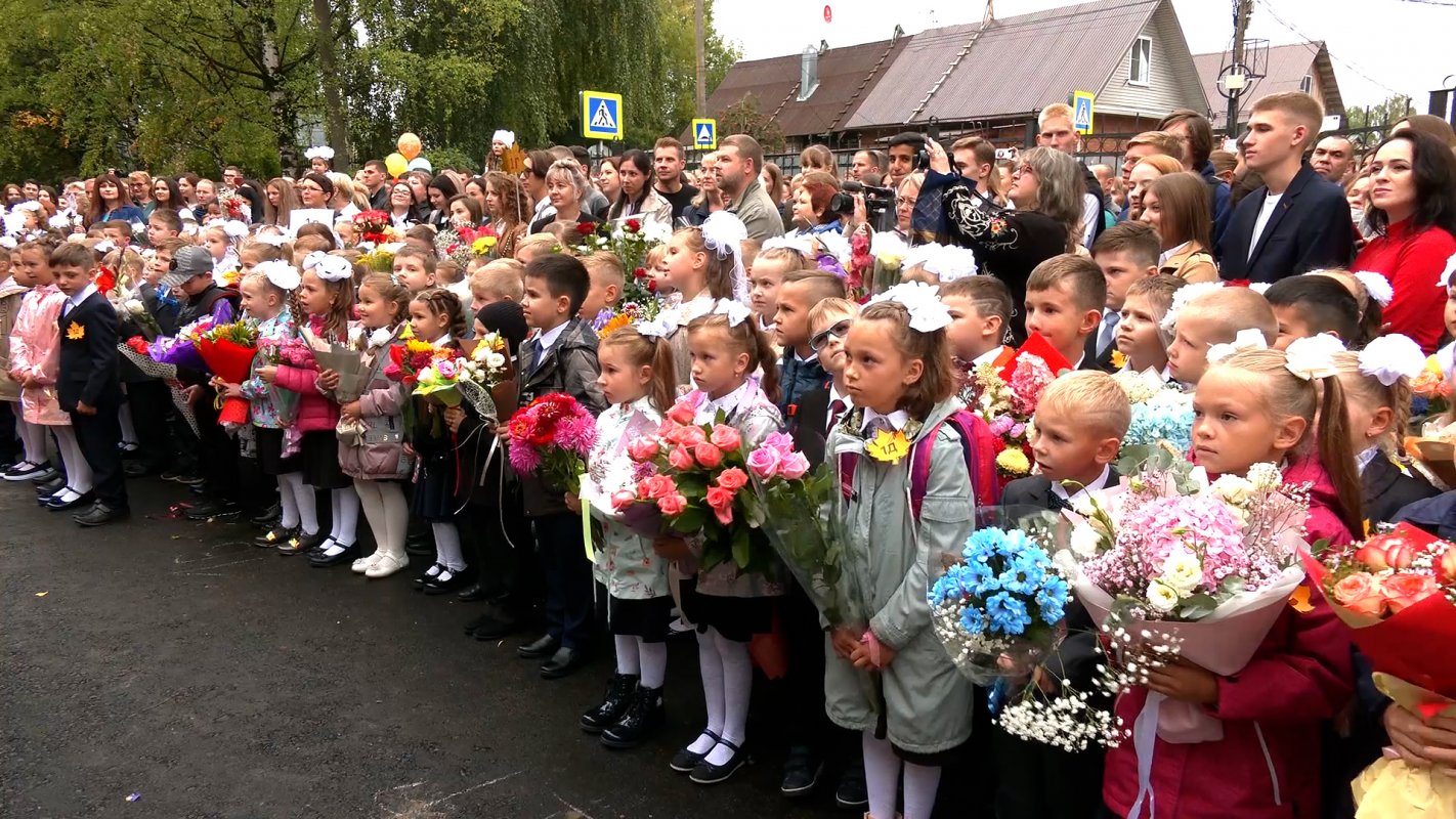 Жителей Костромской области приглашают принять участие в акции «Дети вместо цветов»