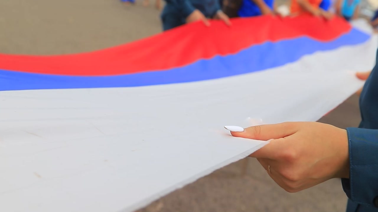 Масштабным флешмобом отметили День флага общественные организации Костромской области