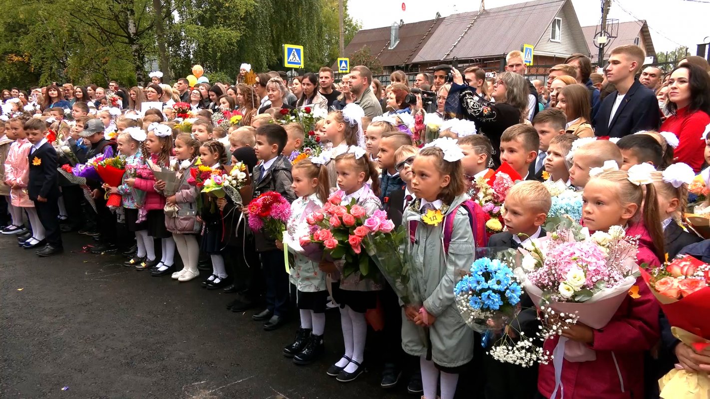 За парты в этом году сядут более 75 тысяч юных жителей Костромской области