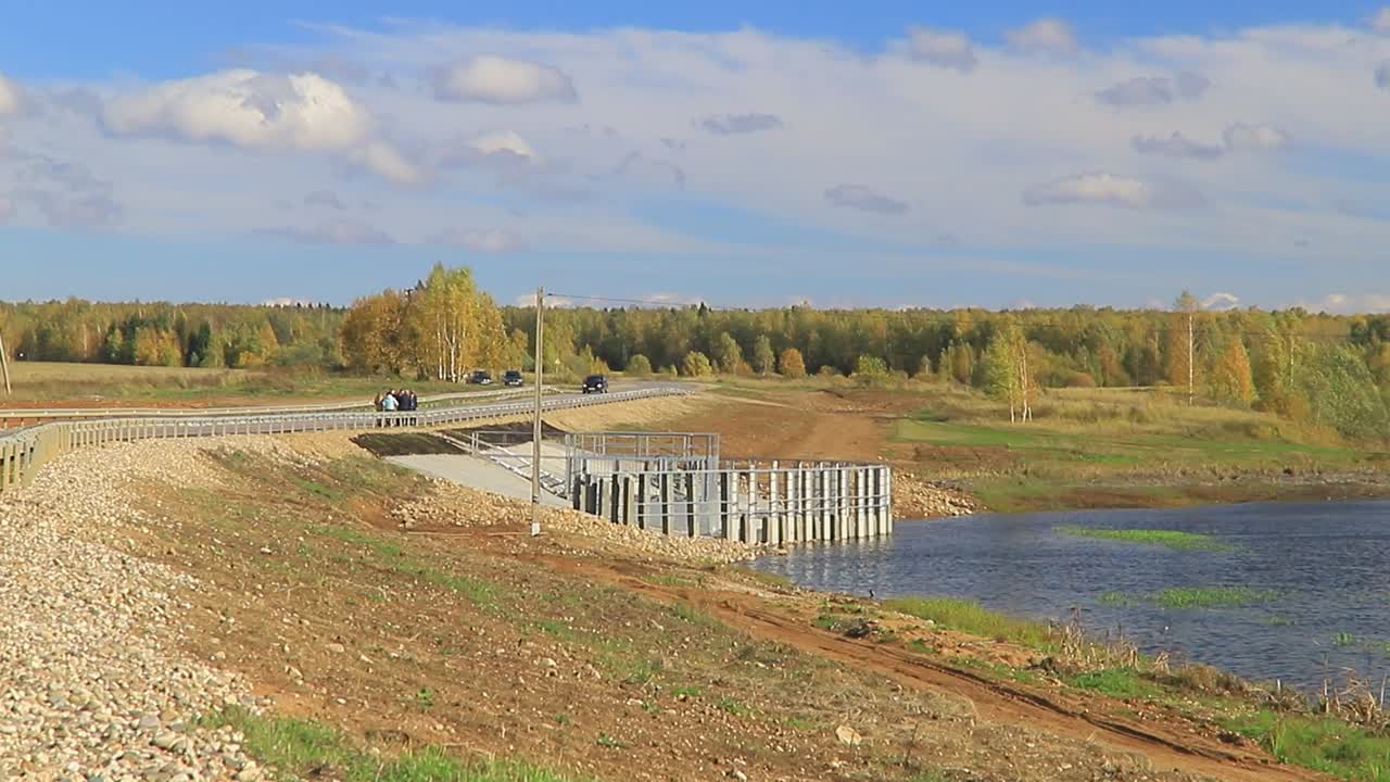 В Нерехтском районе завершают капитальный ремонт плотины через реку Тега
