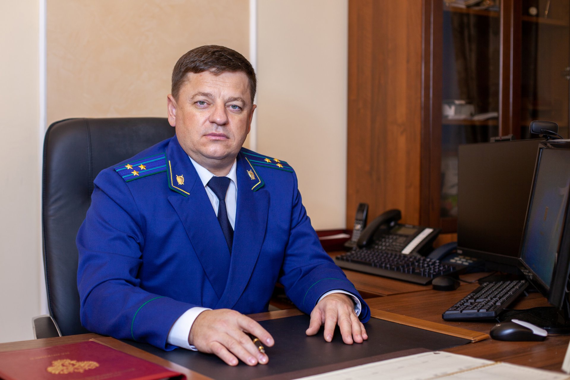Нейчане смогут получить консультацию заместителя прокурора области Александра Фадеева