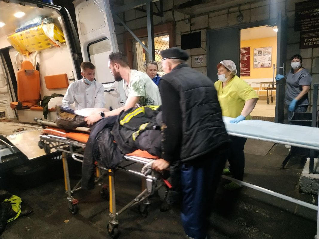 Первый пострадавший в результате жесткой посадки вертолета доставлен городскую больницу Костромы