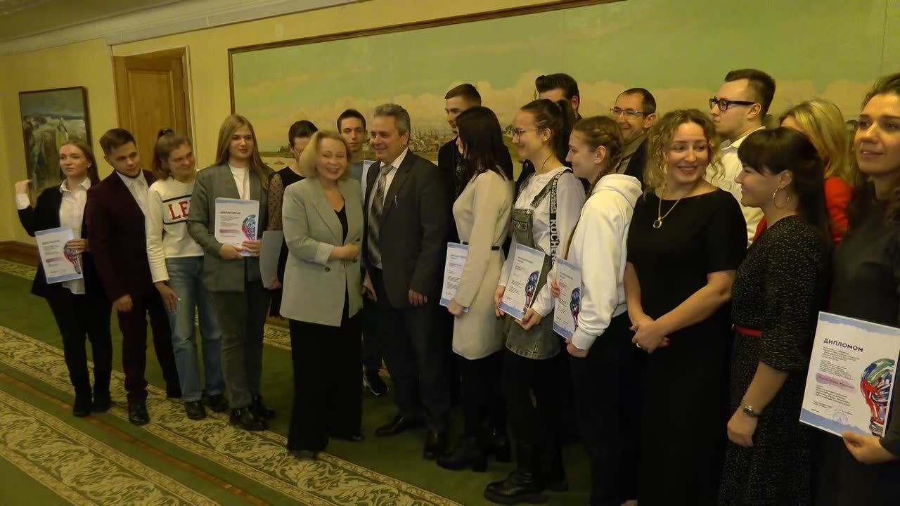 В Костроме наградили призеров конкурса Общественных инициатив среди молодежи