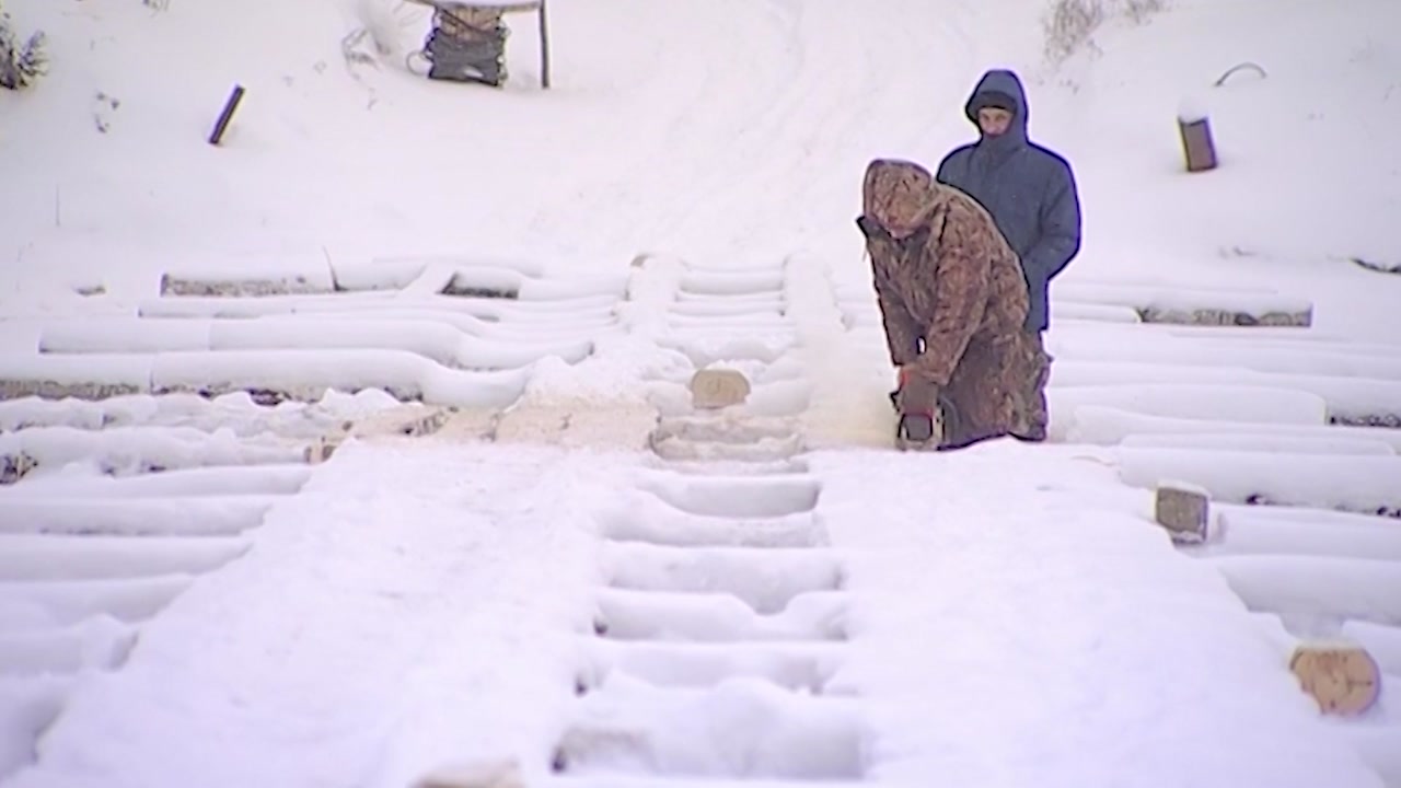 В Костромской области ледовая переправа связала два берега Унжи