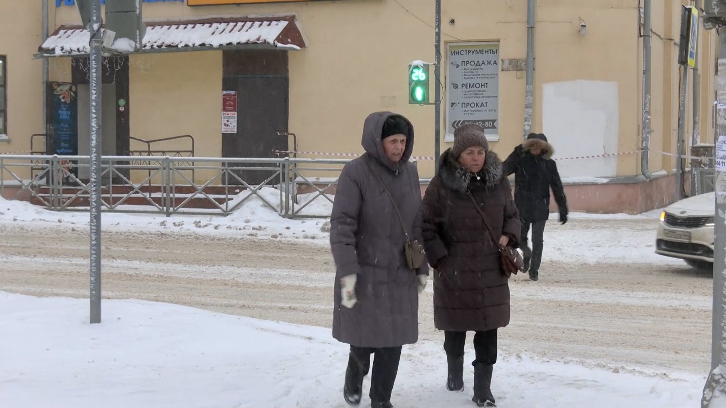 Госавтоинспекторы призывают жителей Костромы быть внимательнее на дороге