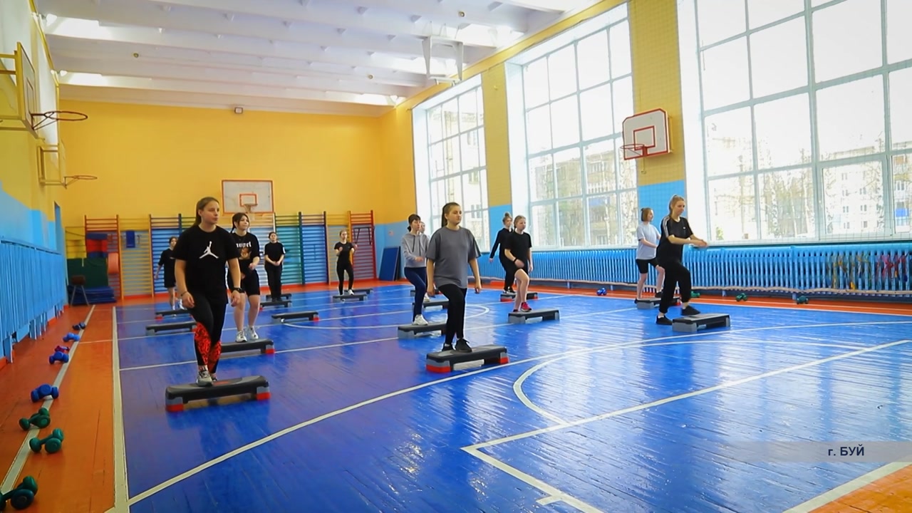 В рамках Программы «Успех каждого ребенка» Костромской области отремонтировали еще один школьный спортзал