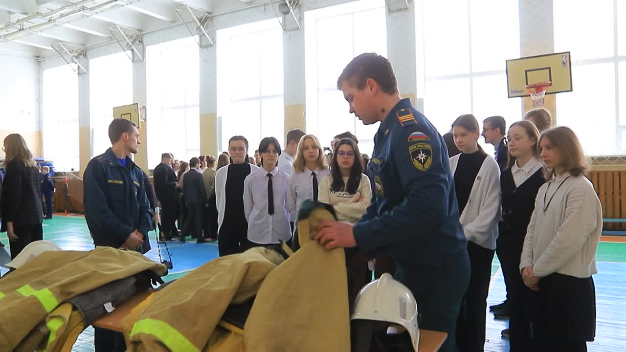 В лицее №17 Костромы отметили Всемирный день гражданской обороны