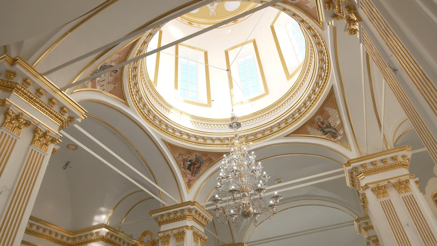 Подарок  Бориса Годунова украсил свод нового Богоявленского храма Костромского кремля
