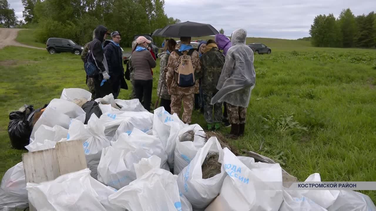 Более полутоны мусора вывезли с территории Горьковского водохранилища.