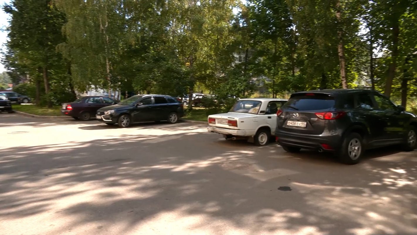 В Костроме проверили несанкционированные парковки