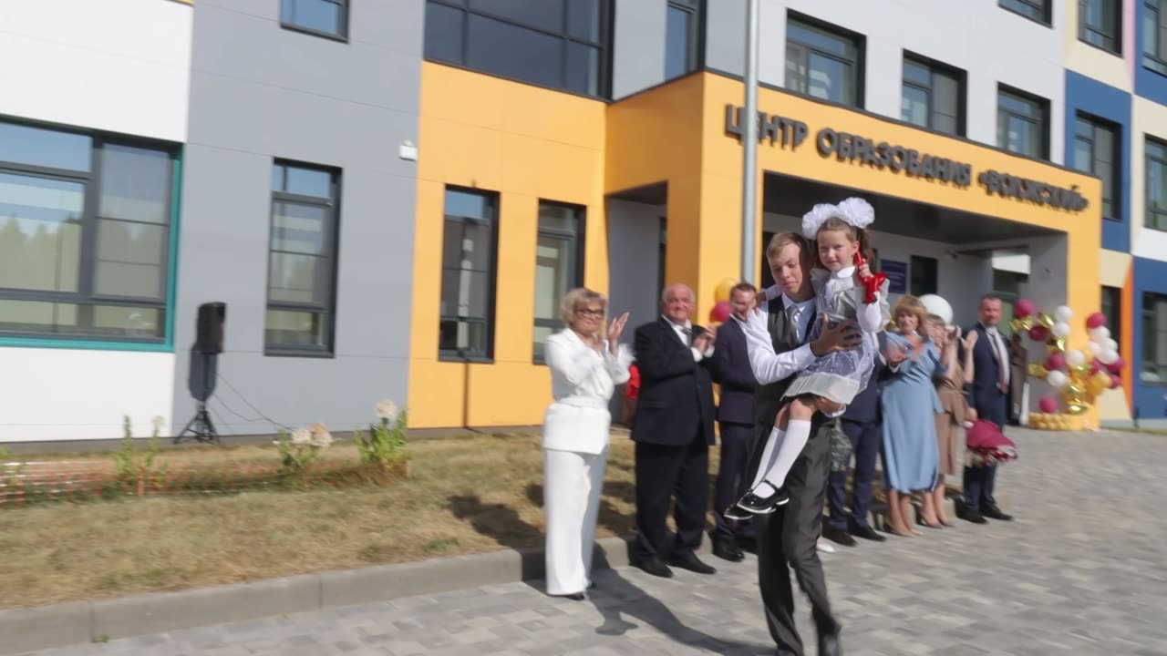 В рамках Президентского нацпроекта «Образование» в Костроме открыли современный Образовательный центр