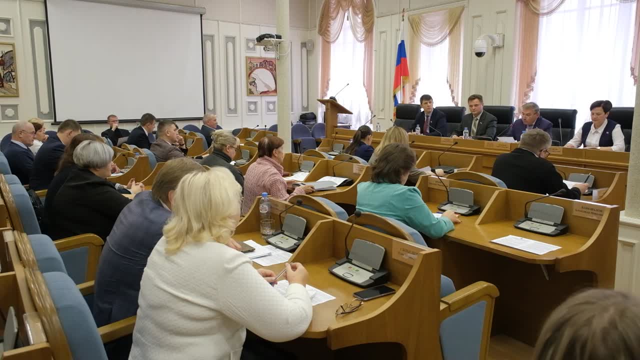 Меры поддержки бойцов СВО обсудили сегодня в Костромской областной Думе за «круглым столом»