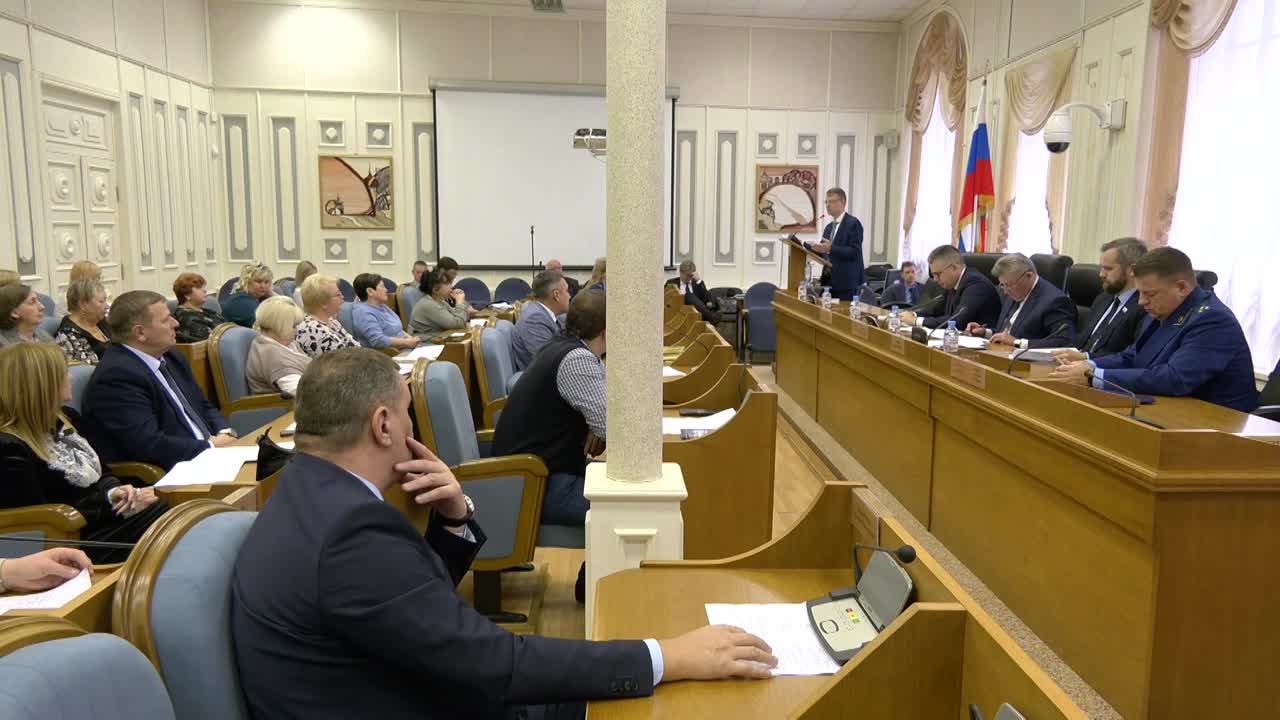 В Костромской областной Думе представители муниципалитетов обменялись опытом в решении актуальных задач