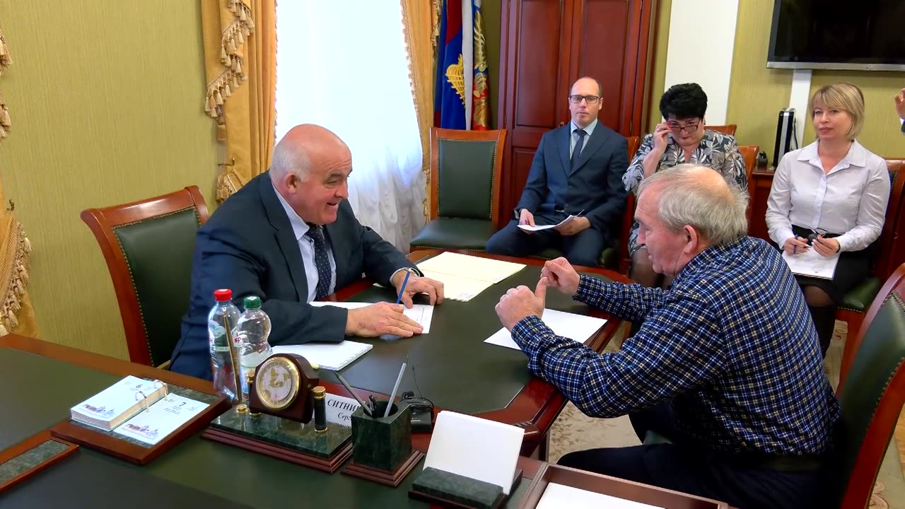 Сегодня губернатор Сергей Ситников провёл личный приём граждан